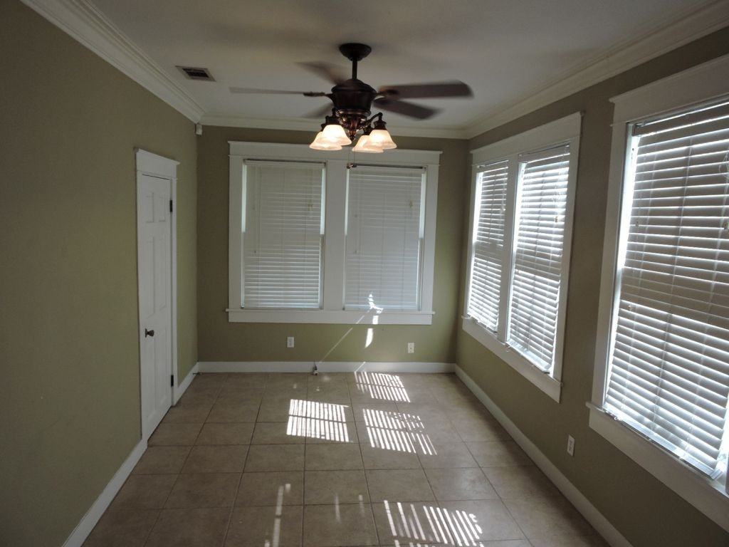1320 Perkins Rd - Photo 4 of 24