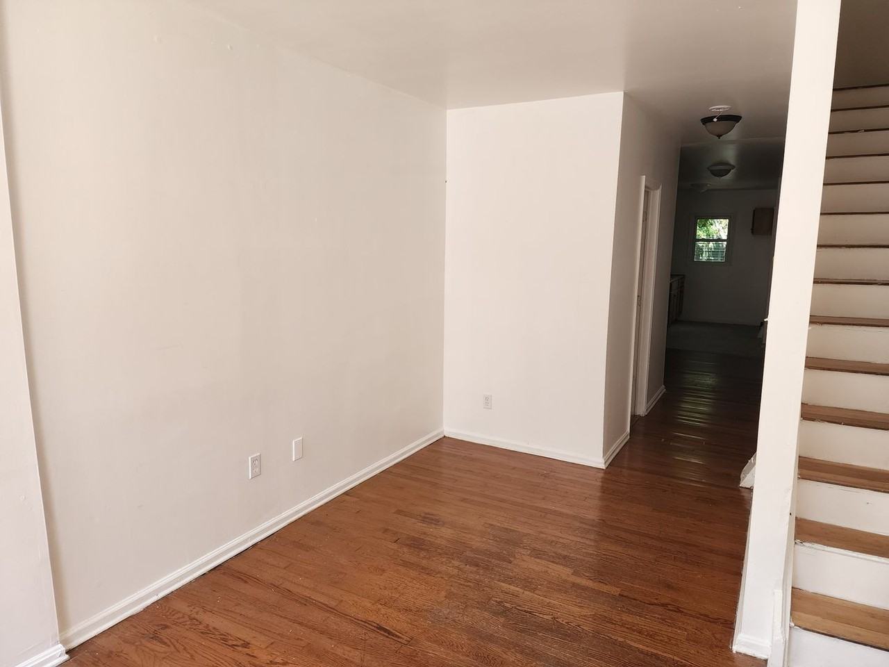 521 E 8th St - Photo 2 of 14