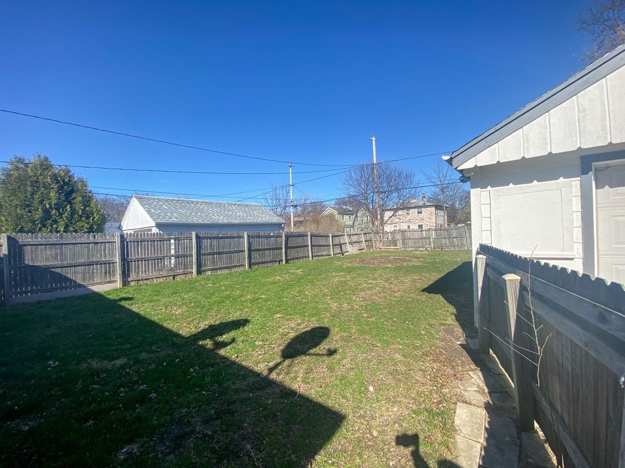 5242 N 50th St - Photo 2 of 10
