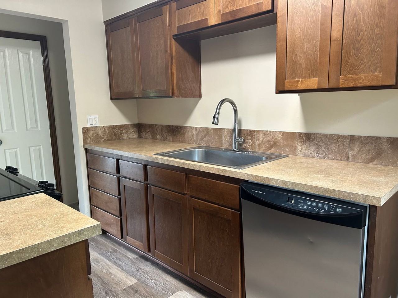 12315 Se Mt Scott Blvd - Photo 2 of 32