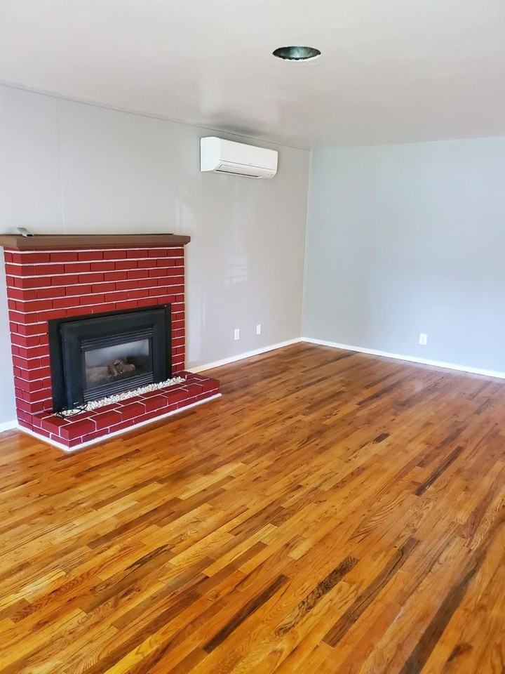 1605 Valerie Way - Photo 2 of 14