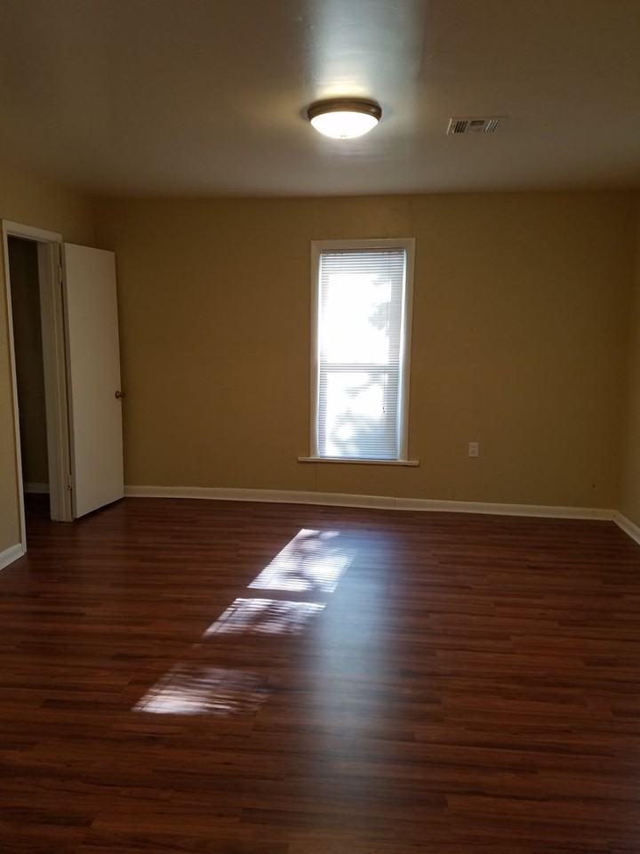 5 E Thatcher St - Photo 5 of 13
