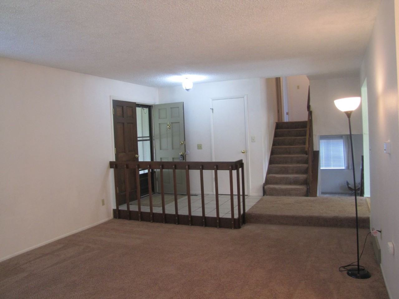 617 Gilcrest Rd - Photo 3 of 17