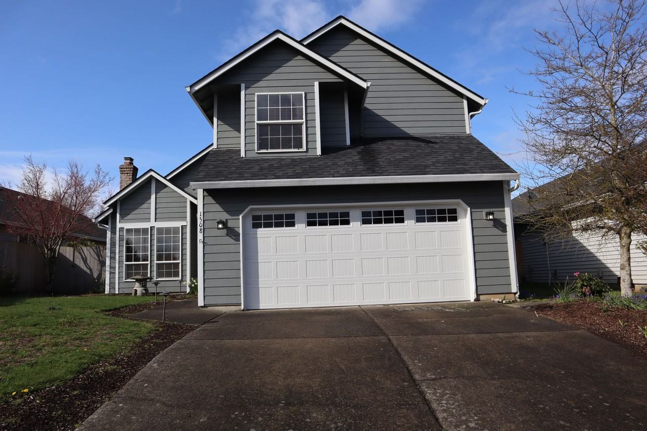 1508 Southeast Solomon Loop