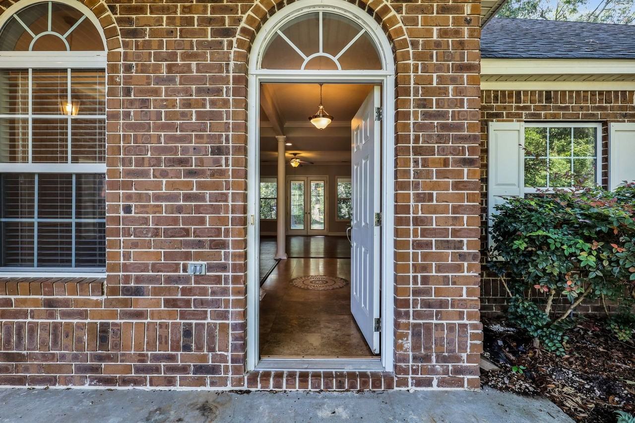 255 Saddlebrook Dr - Photo 2 of 50