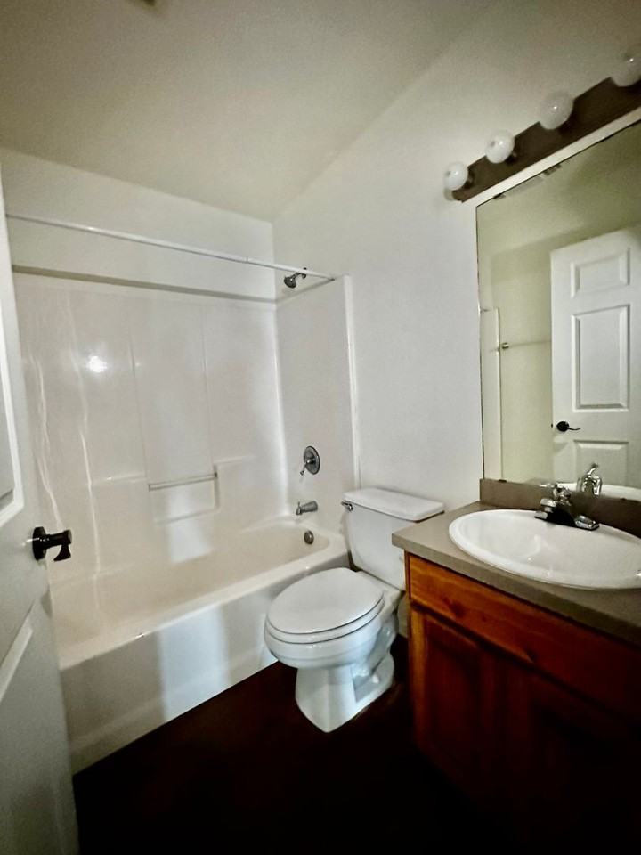 327 Patriot St - Photo 7 of 9