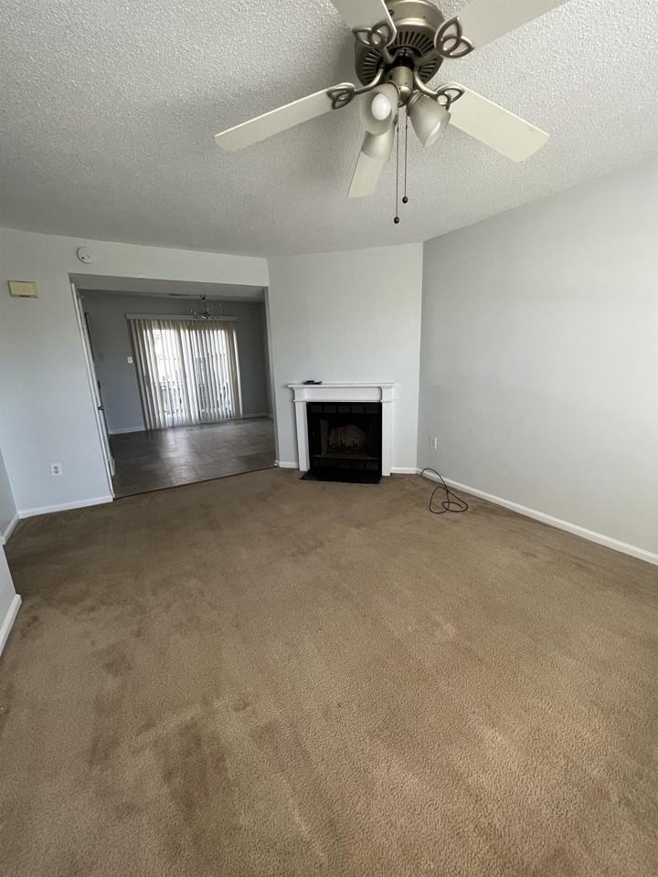 93 Willow Brook Dr #93 - Photo 5 of 37