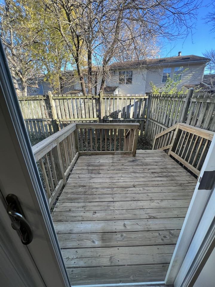 93 Willow Brook Dr #93 - Photo 3 of 37
