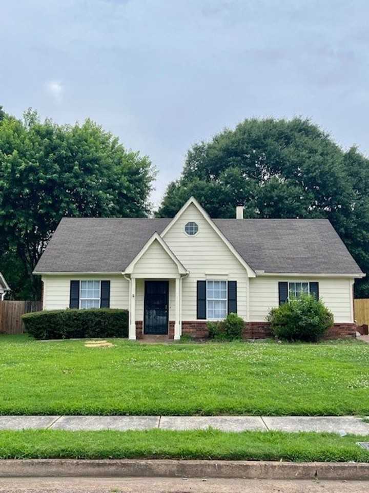 3057 Lauren Dr - Photo 2 of 2