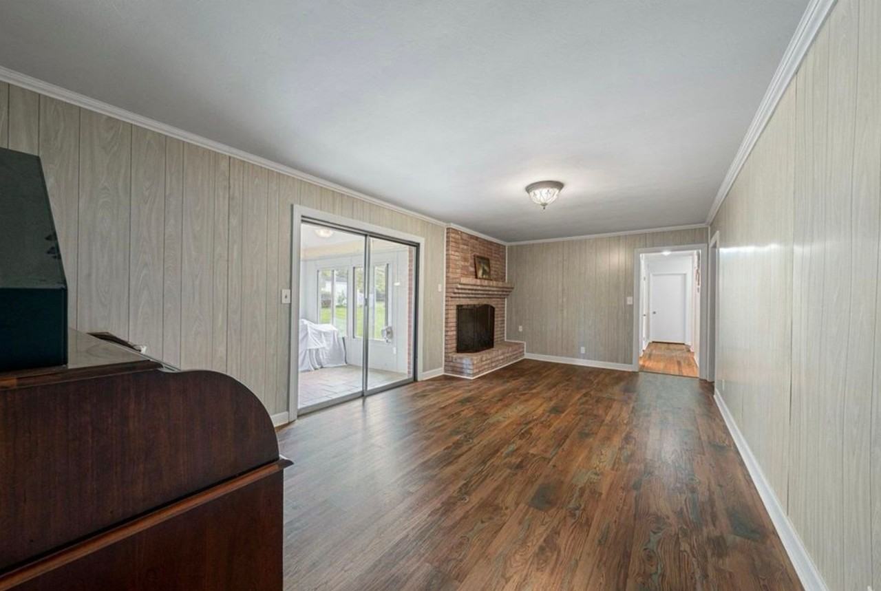 921 Brookhaven Dr - Photo 5 of 13