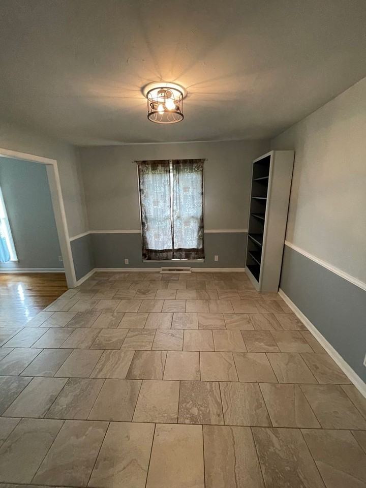 921 Brookhaven Dr - Photo 6 of 13