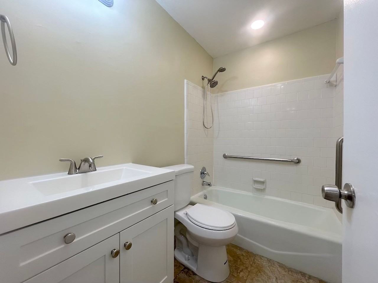 108 Woodhouse Ln, Savannah, GA 31406 - Photo 7 of 8