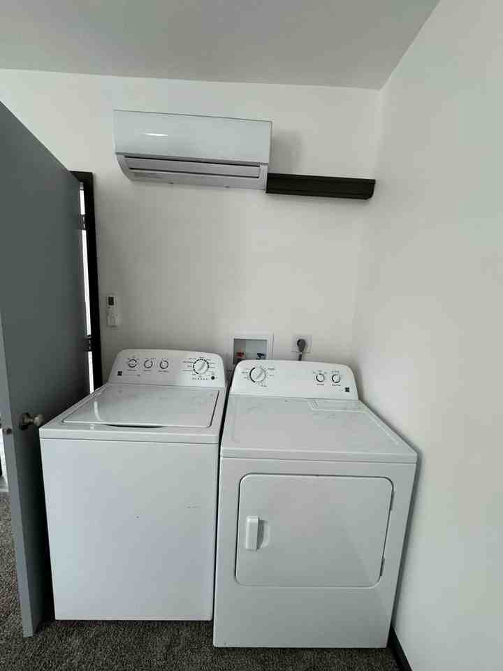 108 W Washington St - Photo 7 of 7