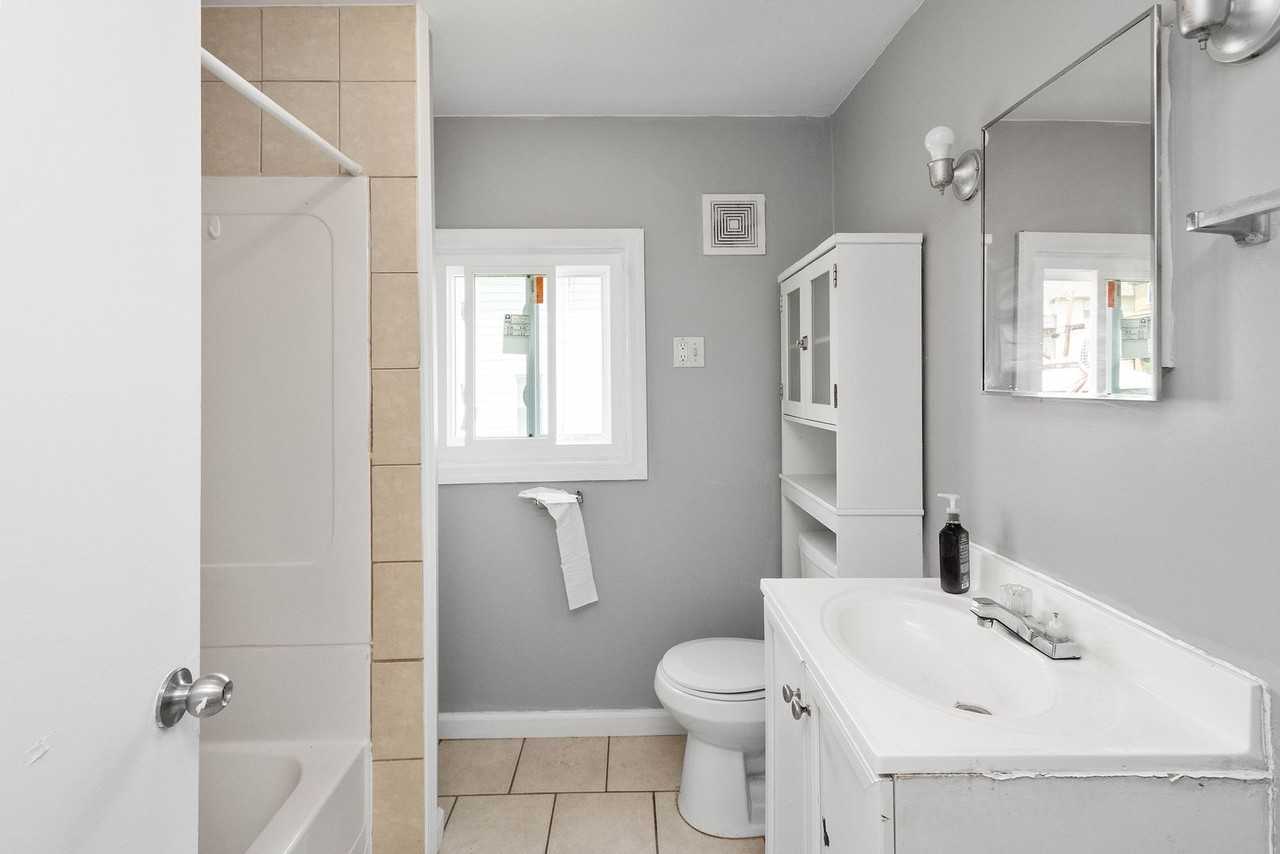 436 Hoff St - Photo 2 of 16