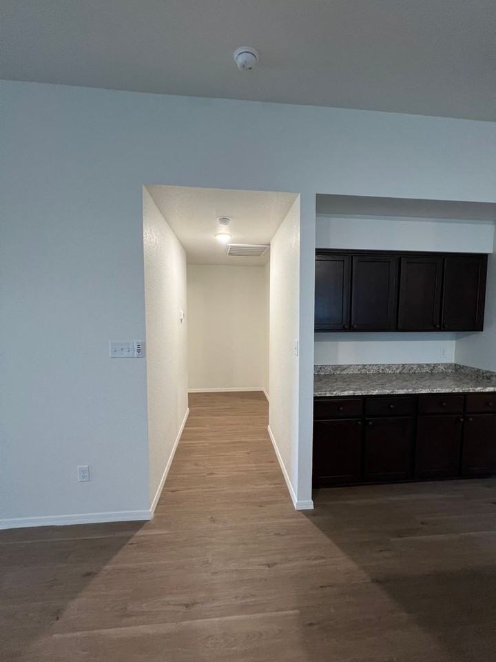 7944 E 46th St - Photo 5 of 27