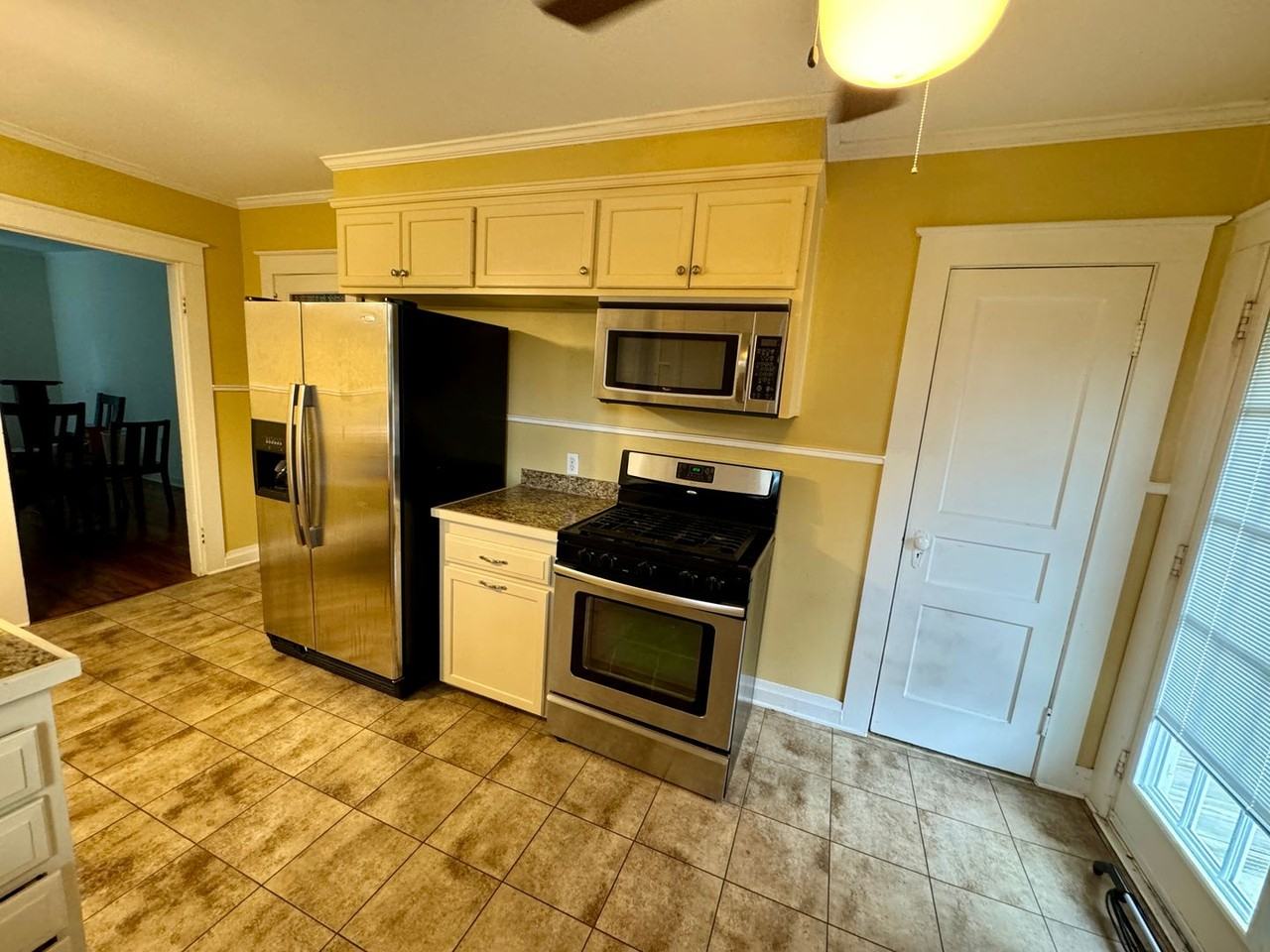 3712 Hyacinth Ave - Photo 2 of 12