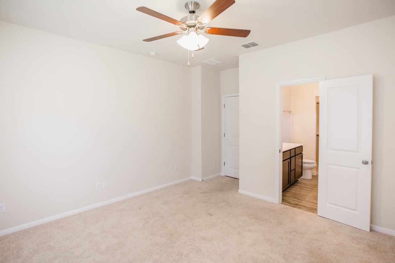 242 Mossycup Dr #242 - Photo 5 of 11