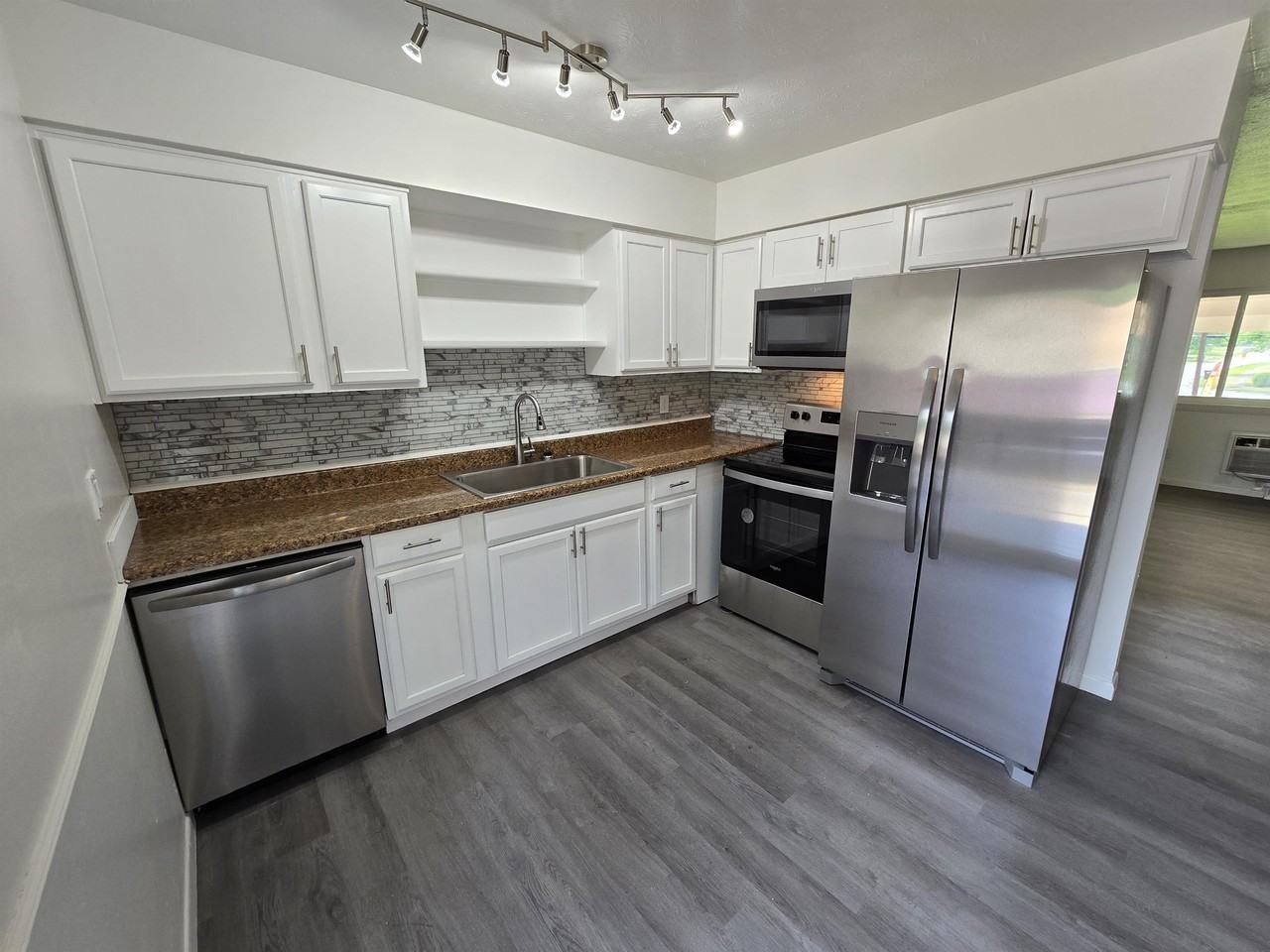 4707 Fishcreek Rd #3 - Photo 2 of 15