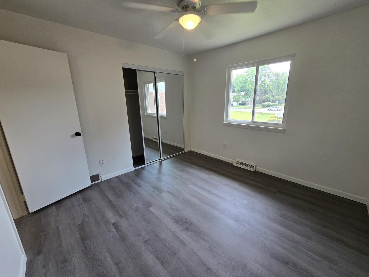 4707 Fishcreek Rd #3 - Photo 5 of 15