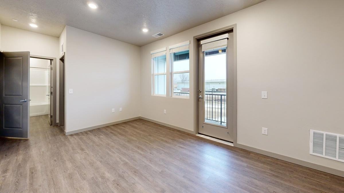 8548 W Henderson Way - Photo 6 of 50