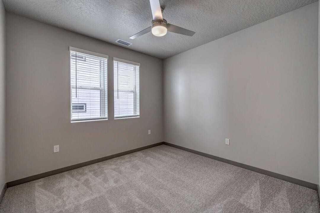 8548 W Henderson Way - Photo 3 of 50