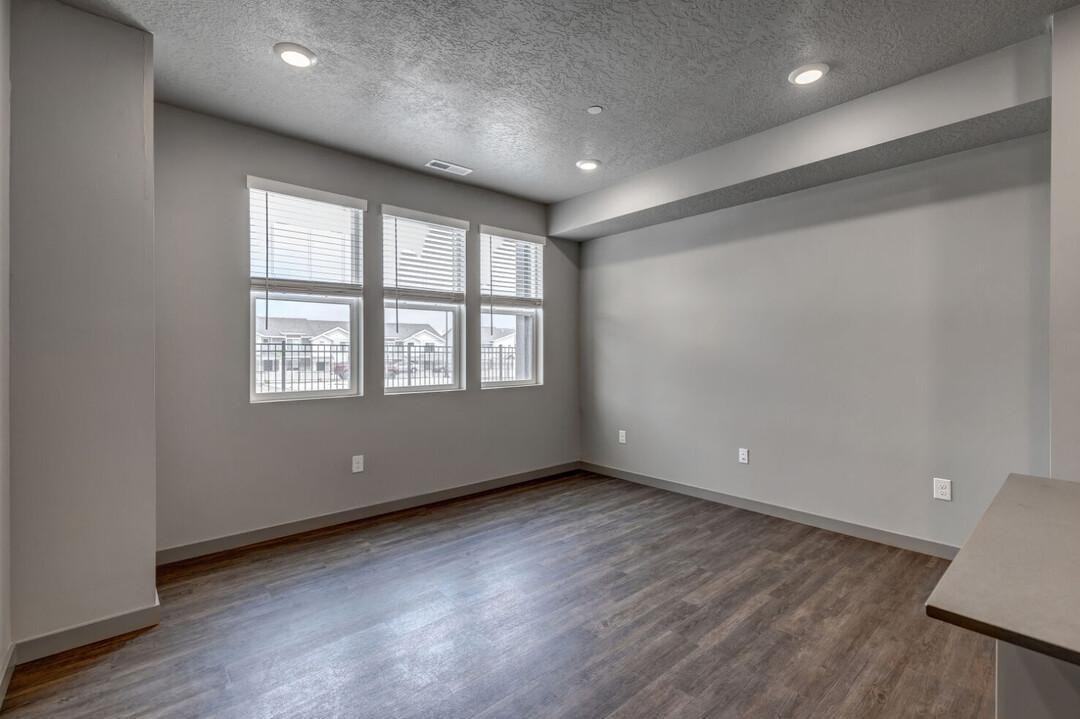 8548 W Henderson Way - Photo 6 of 50