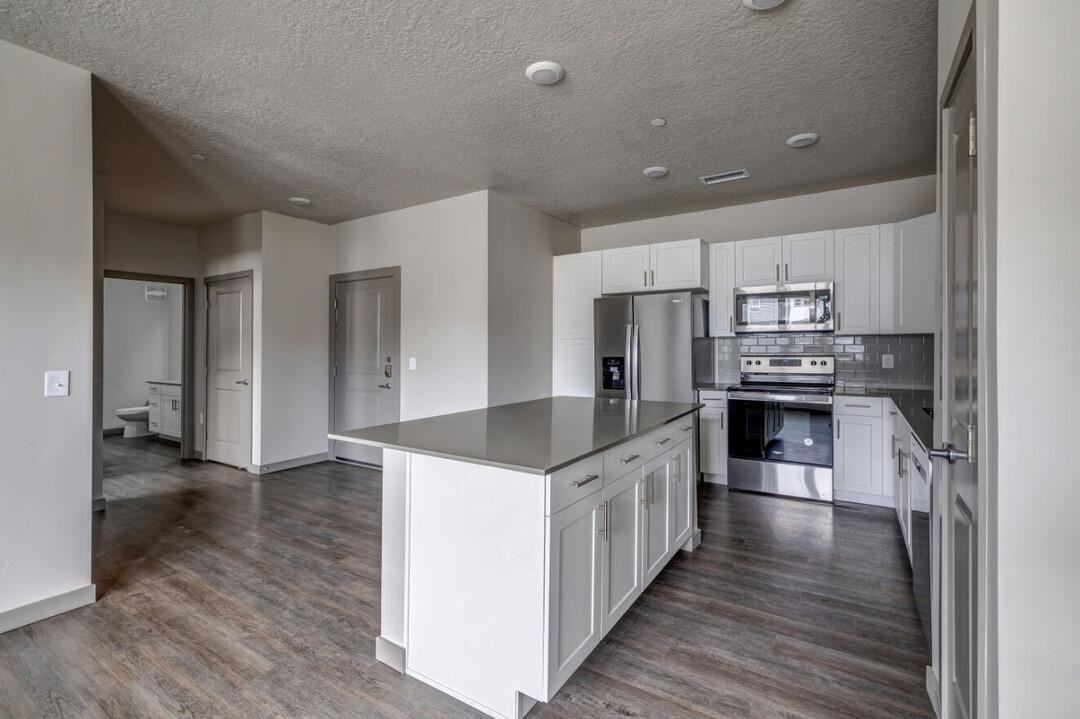 8548 W Henderson Way - Photo 6 of 50