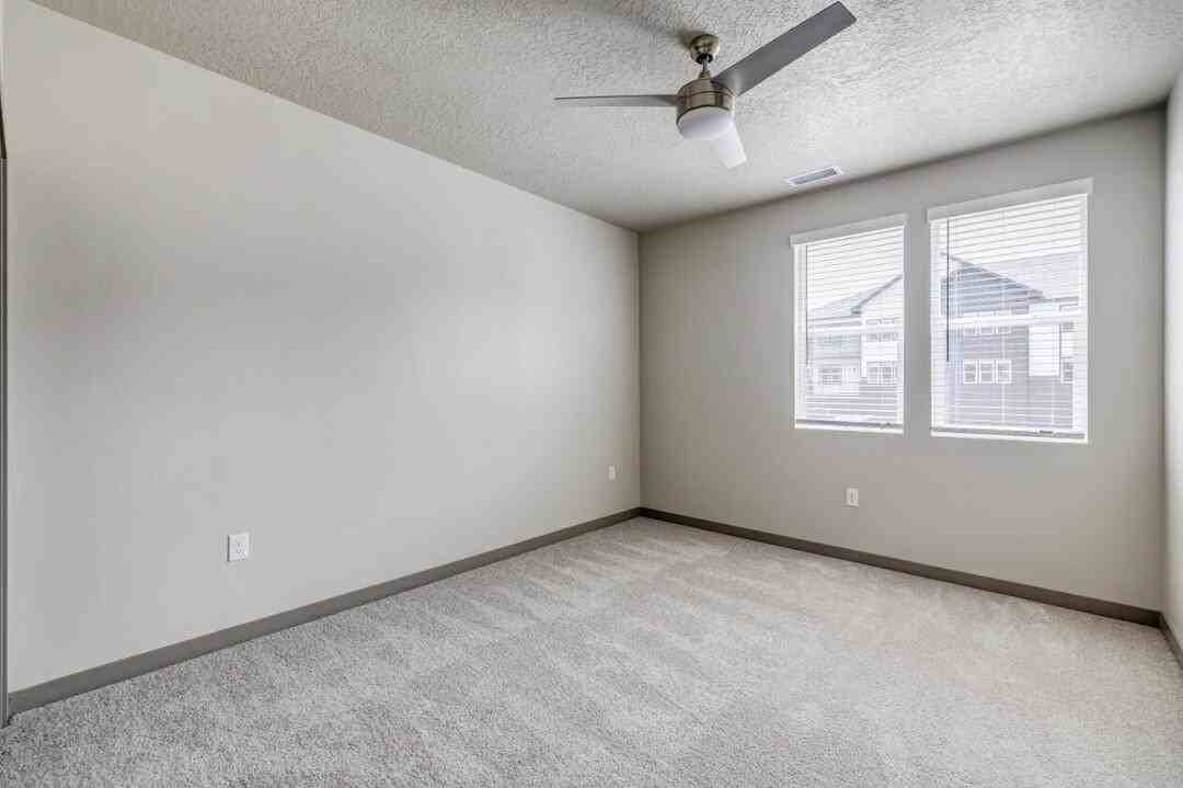 8548 W Henderson Way - Photo 3 of 50