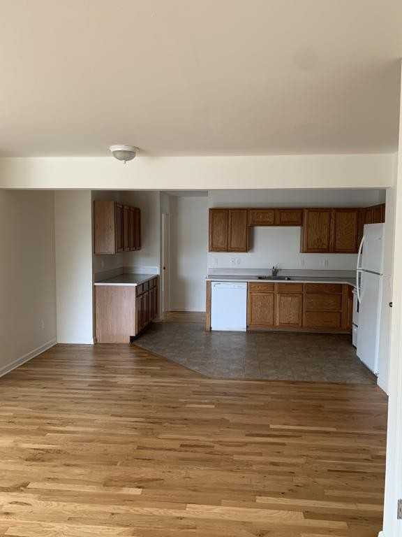 221 Nw 3rd St - Photo 3 of 20