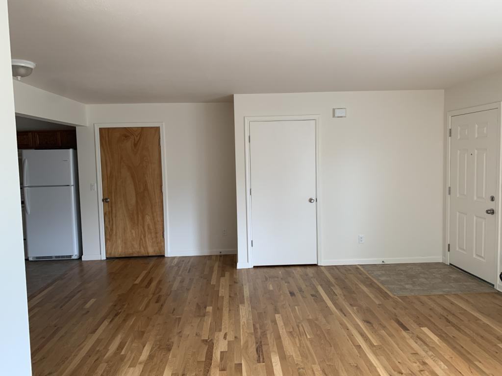 221 Nw 3rd St - Photo 4 of 20