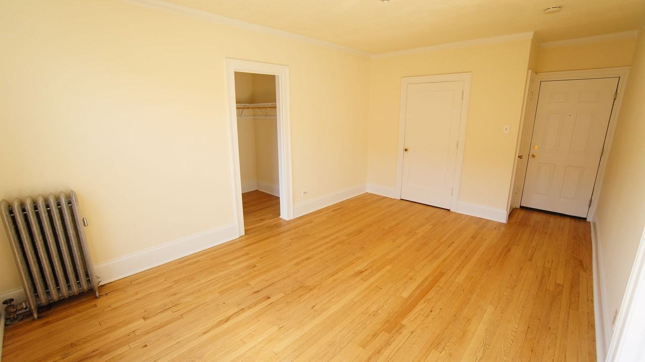 2715 NMA LLC - Photo 4 of 31