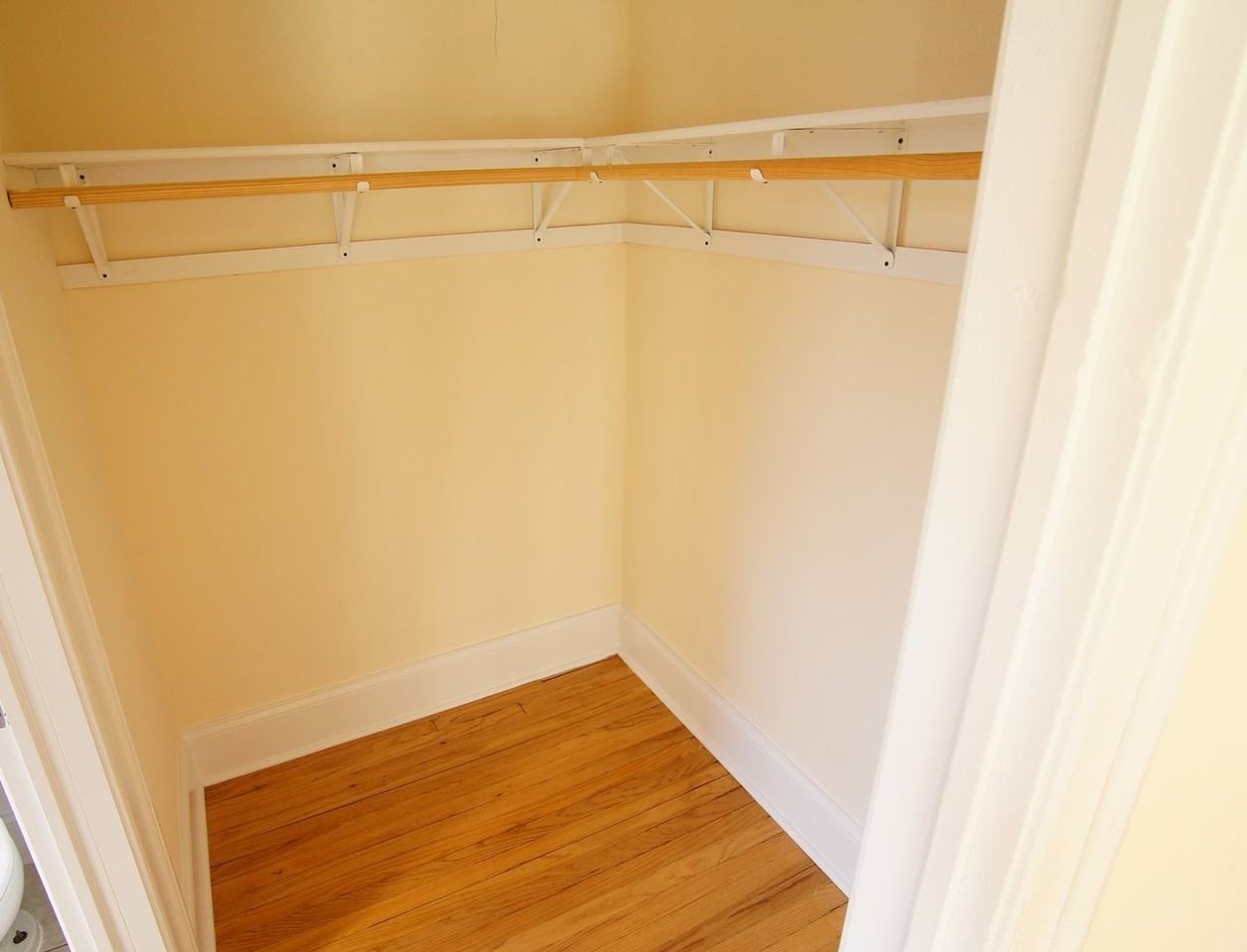 2715 NMA LLC - Photo 7 of 31