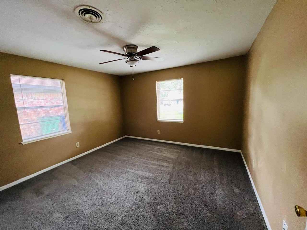 1229 Ramona St - Photo 4 of 23