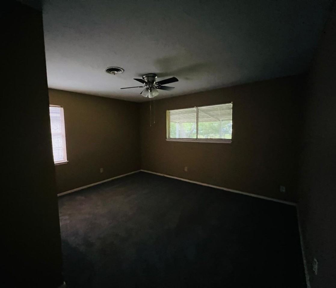 1229 Ramona St - Photo 7 of 23