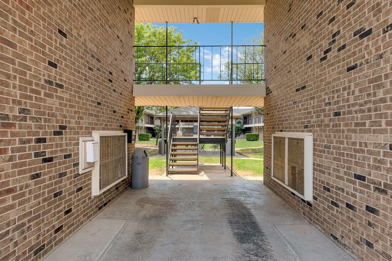 Belmont - Photo 7 of 19