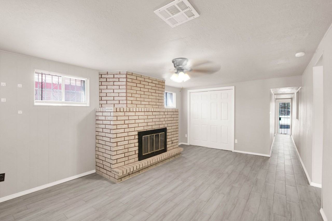 602 Ne Davis St - Photo 3 of 21