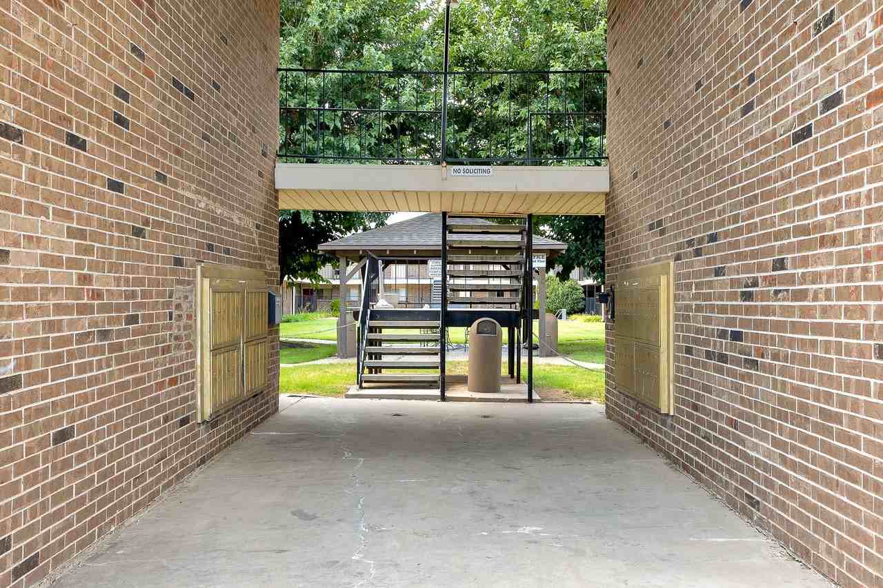 Belwood Apartments - Photo 4 of 21