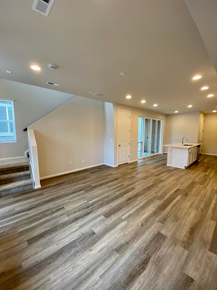 8739 Scarborough Dr - Photo 5 of 27