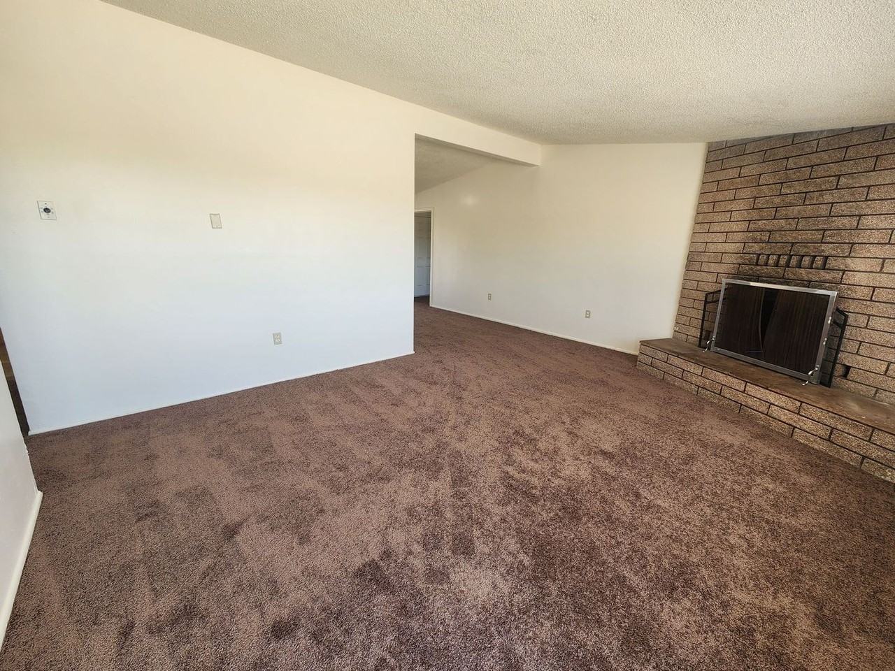 6646 Sahara Ave - Photo 2 of 13