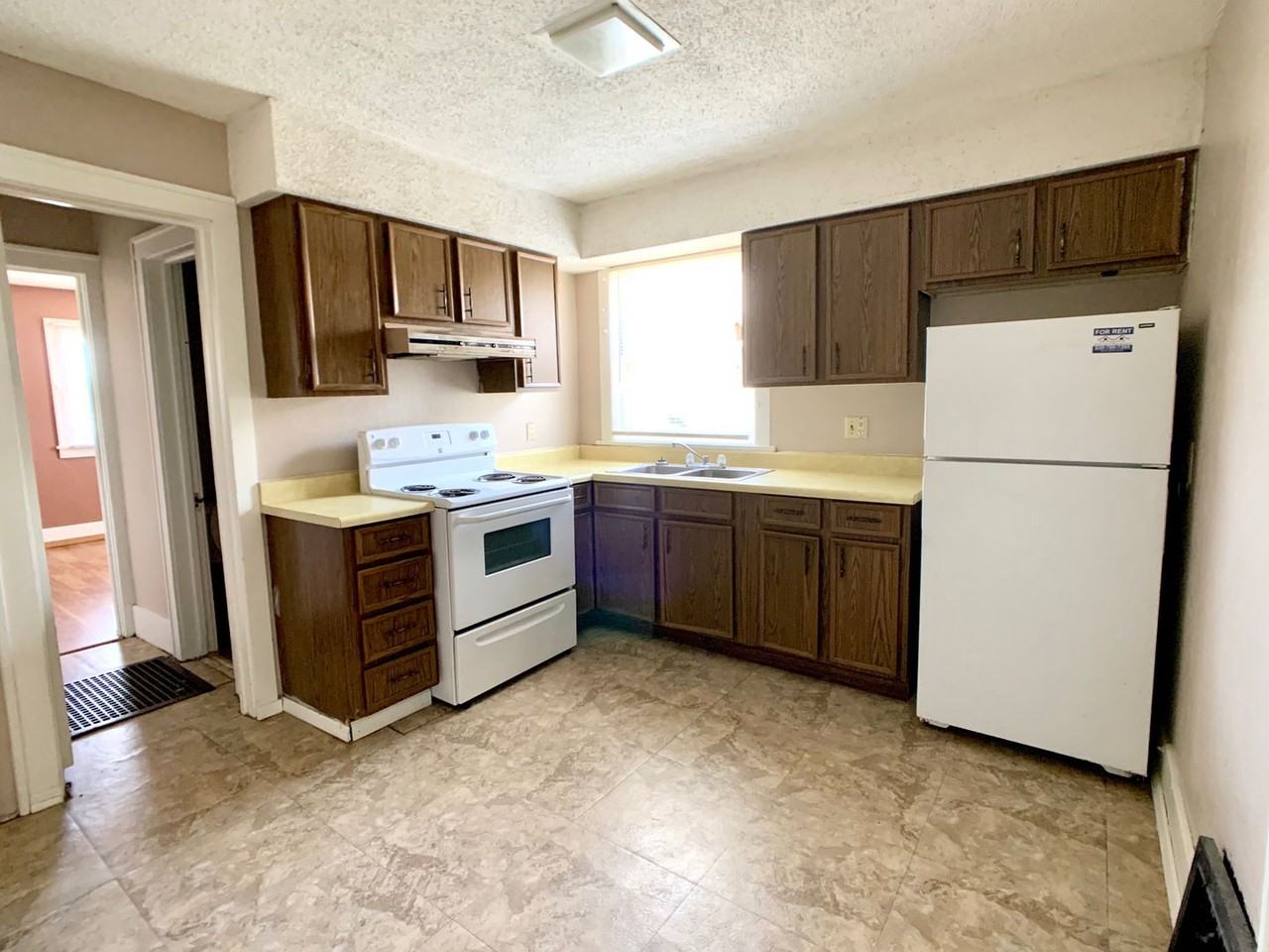 1508 Ave. A - Photo 2 of 4