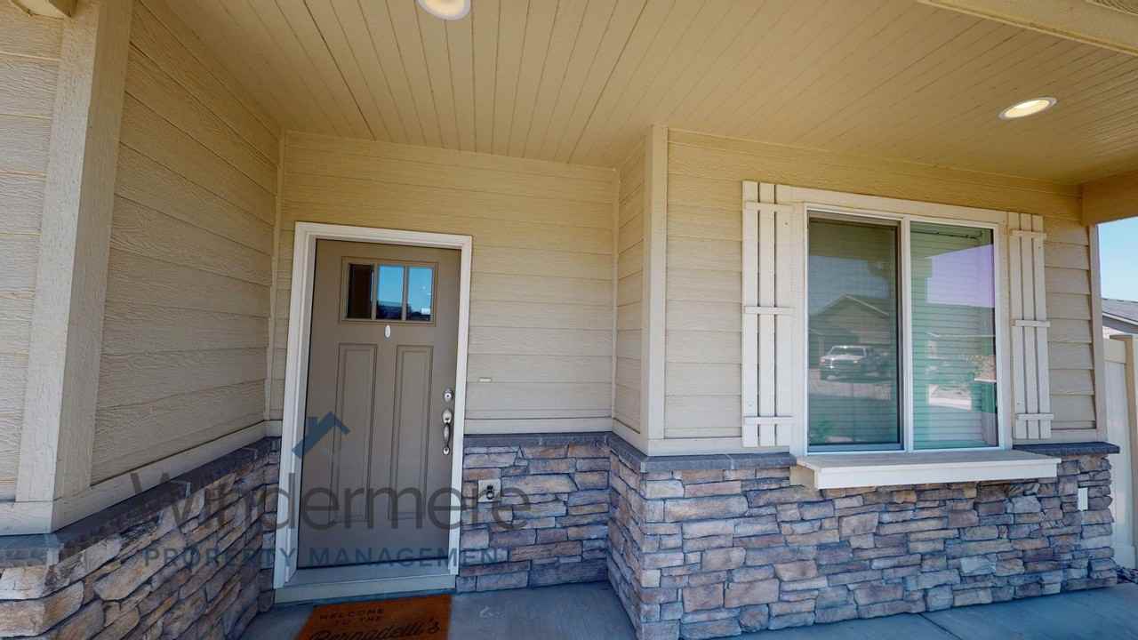 531 Sw Alicia Loop - Photo 4 of 27