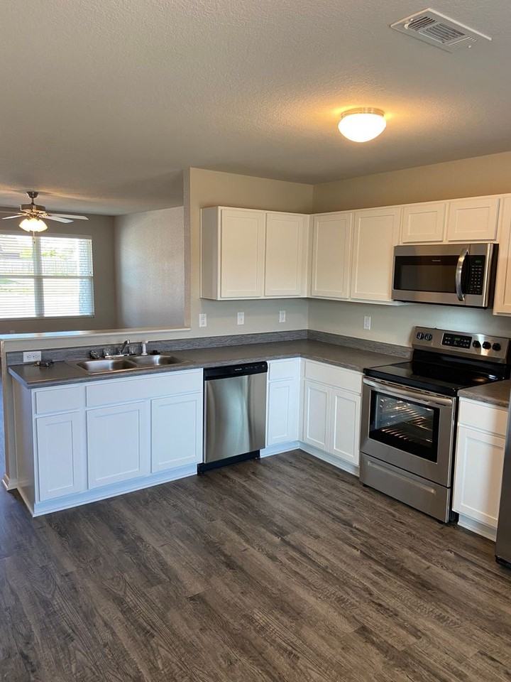 1600 Raden St - Photo 5 of 20