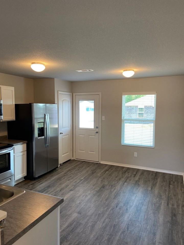 1600 Raden St - Photo 7 of 20