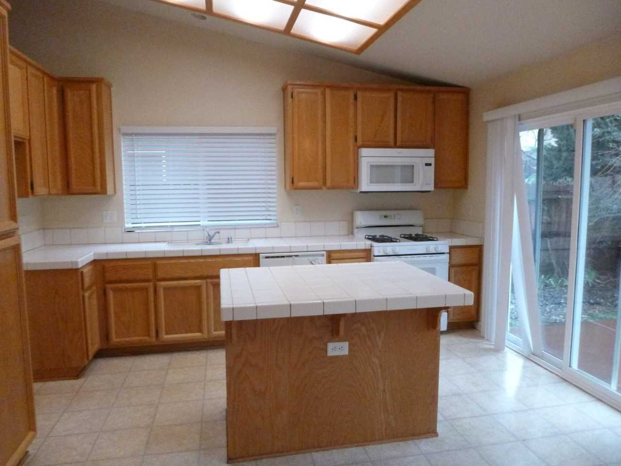 144 Melton Way - Photo 2 of 6