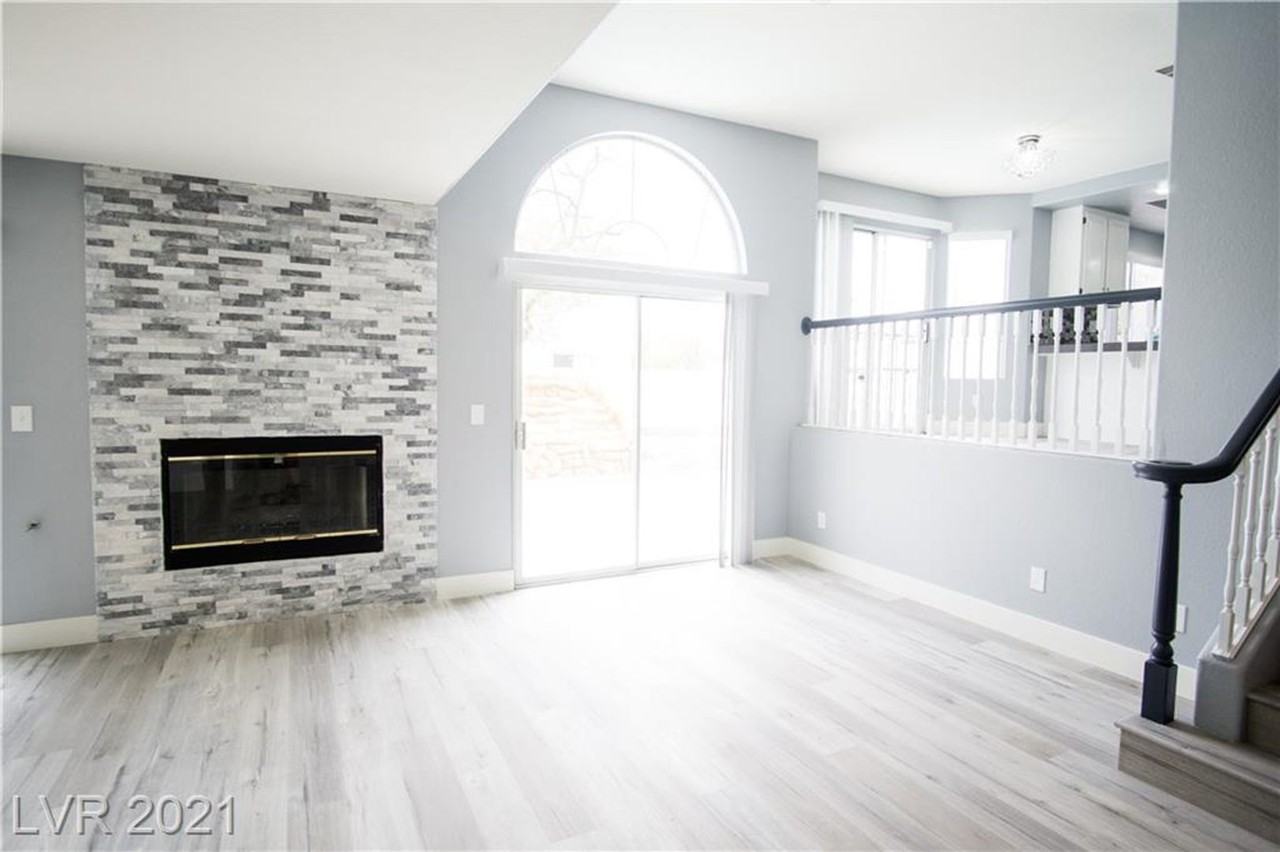 3770 Moss Ridge Ct - Photo 3 of 33