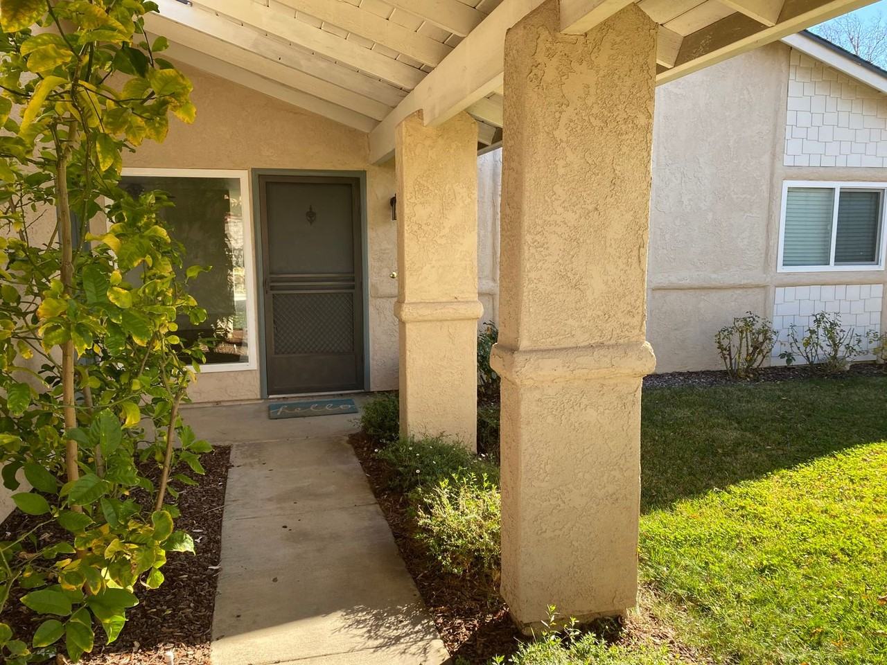 518 Irelan Dr - Photo 6 of 12