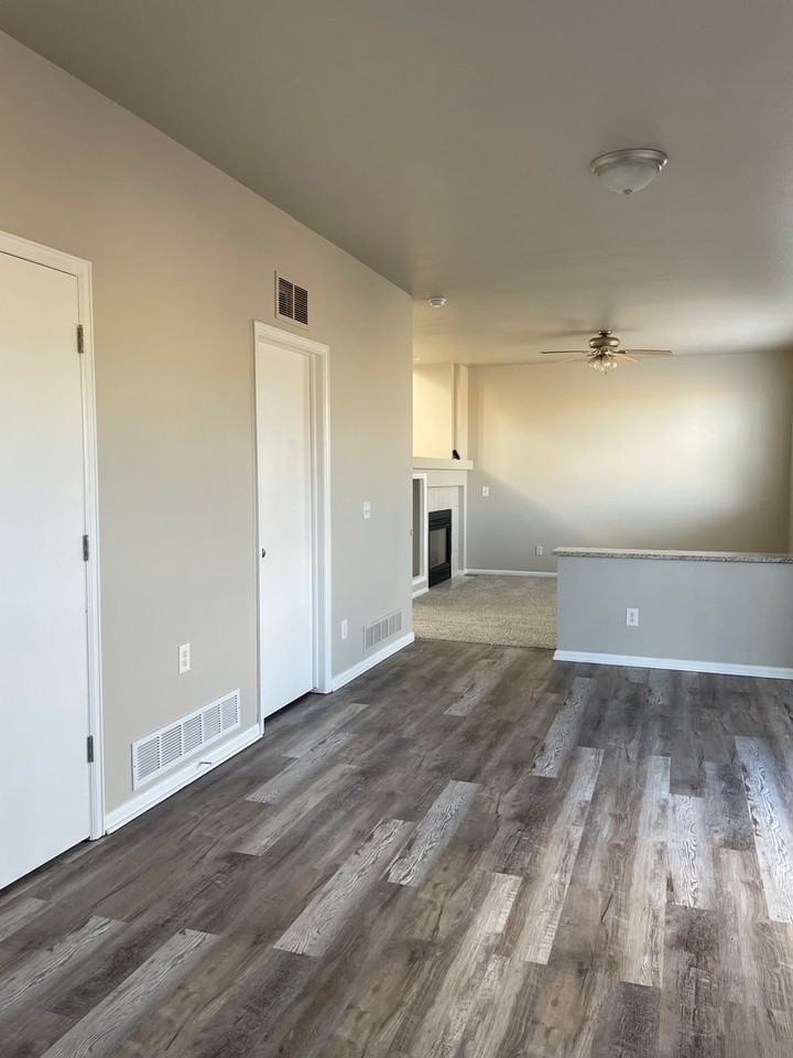 2332 Pinyon Jay Dr - Photo 7 of 38