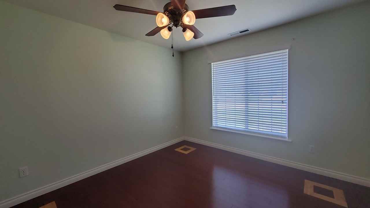 2452 N Rhode Island Ct - Photo 6 of 21
