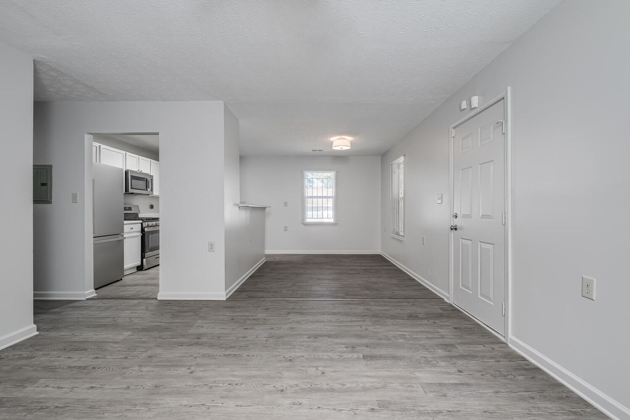 1095 Hill St Se ##Se - Photo 6 of 50