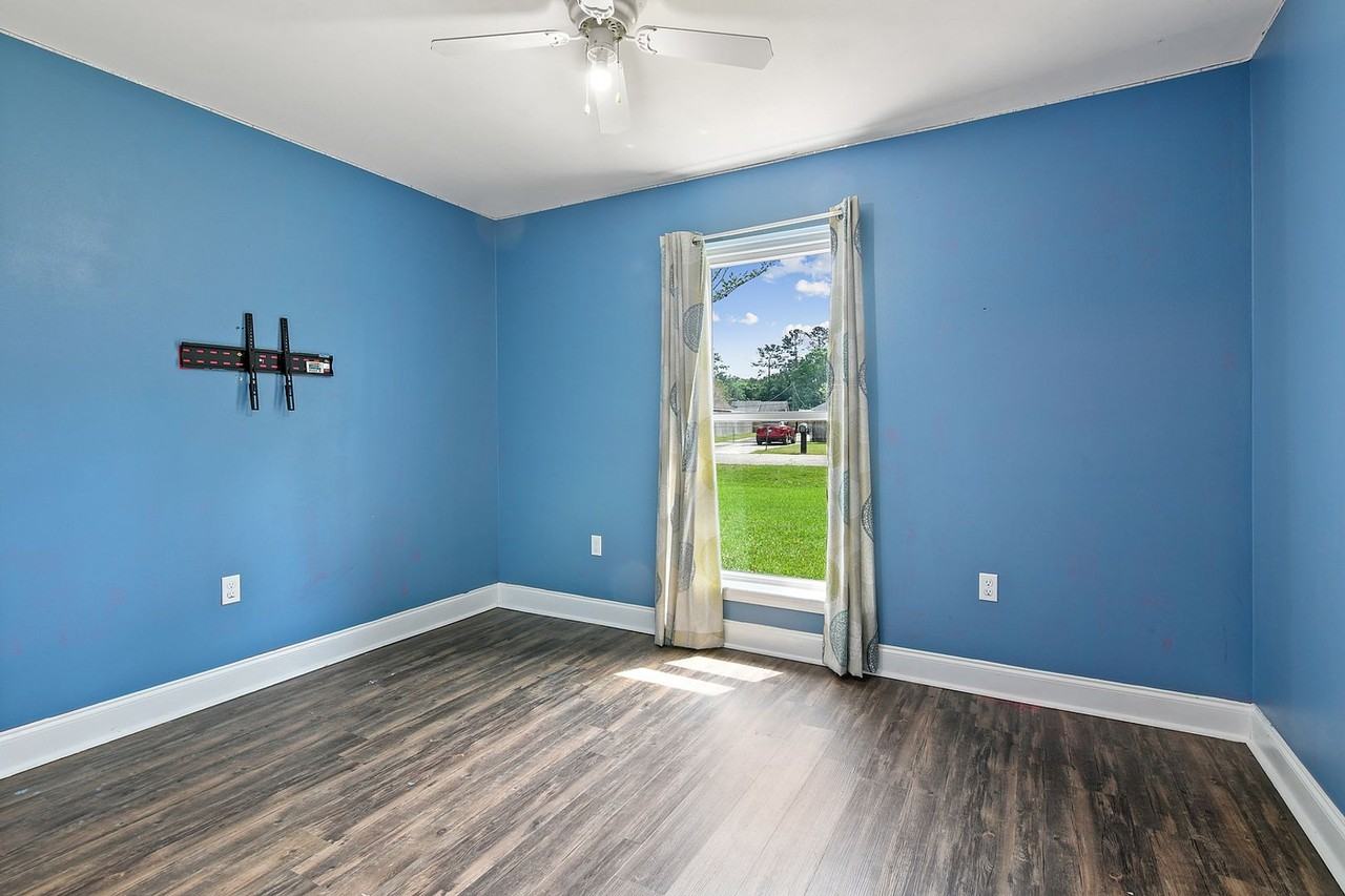 12845 Becky Dr - Photo 3 of 13
